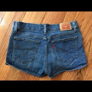 Levi’s shorts sz 29